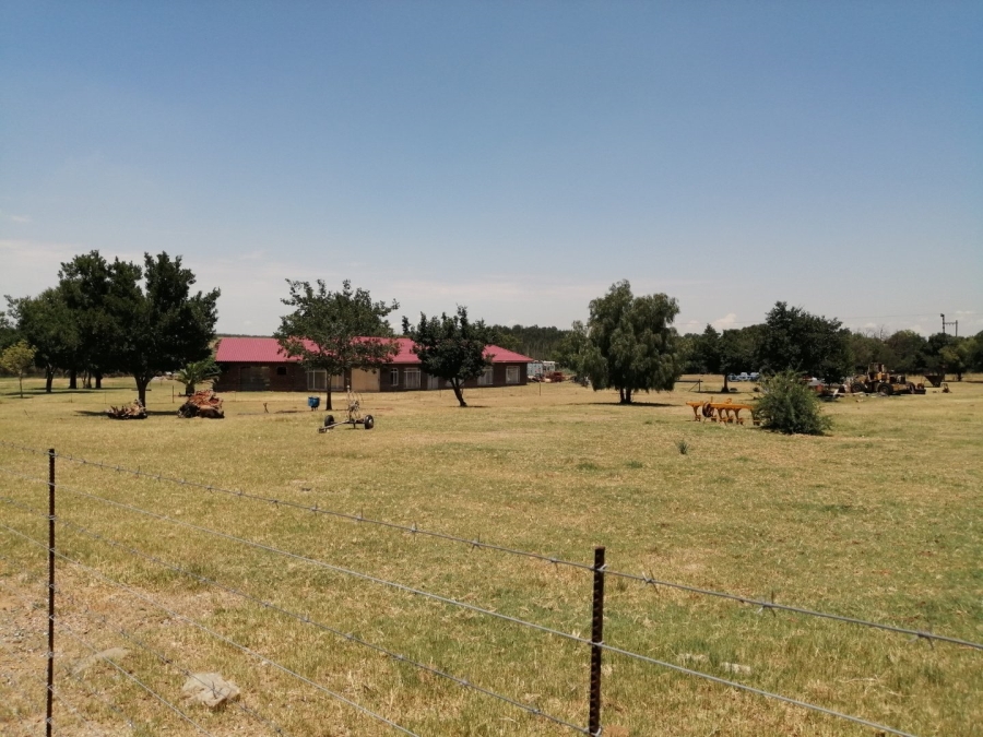 5 Bedroom Property for Sale in Sasolburg Free State